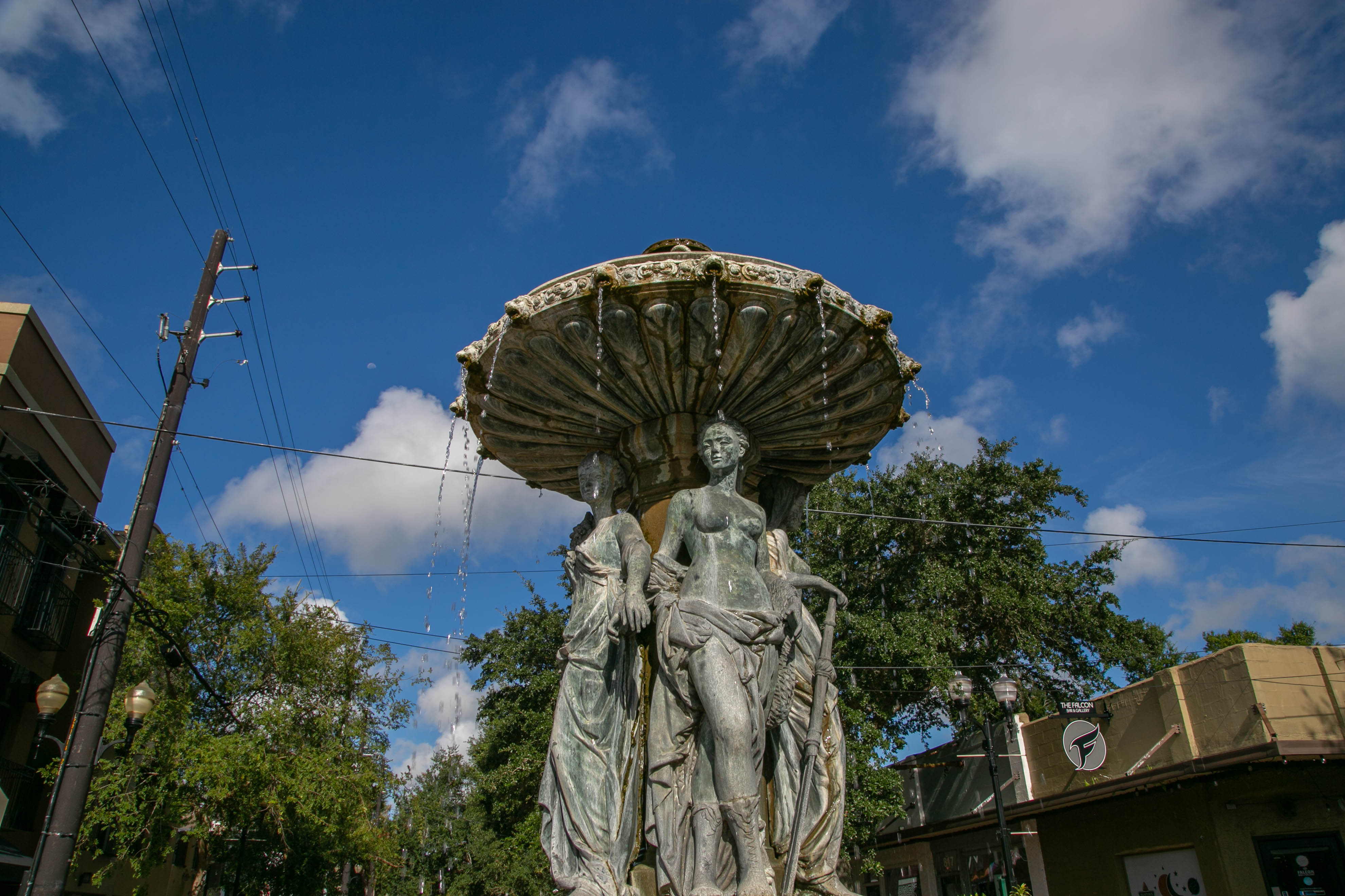 roundabout fountain