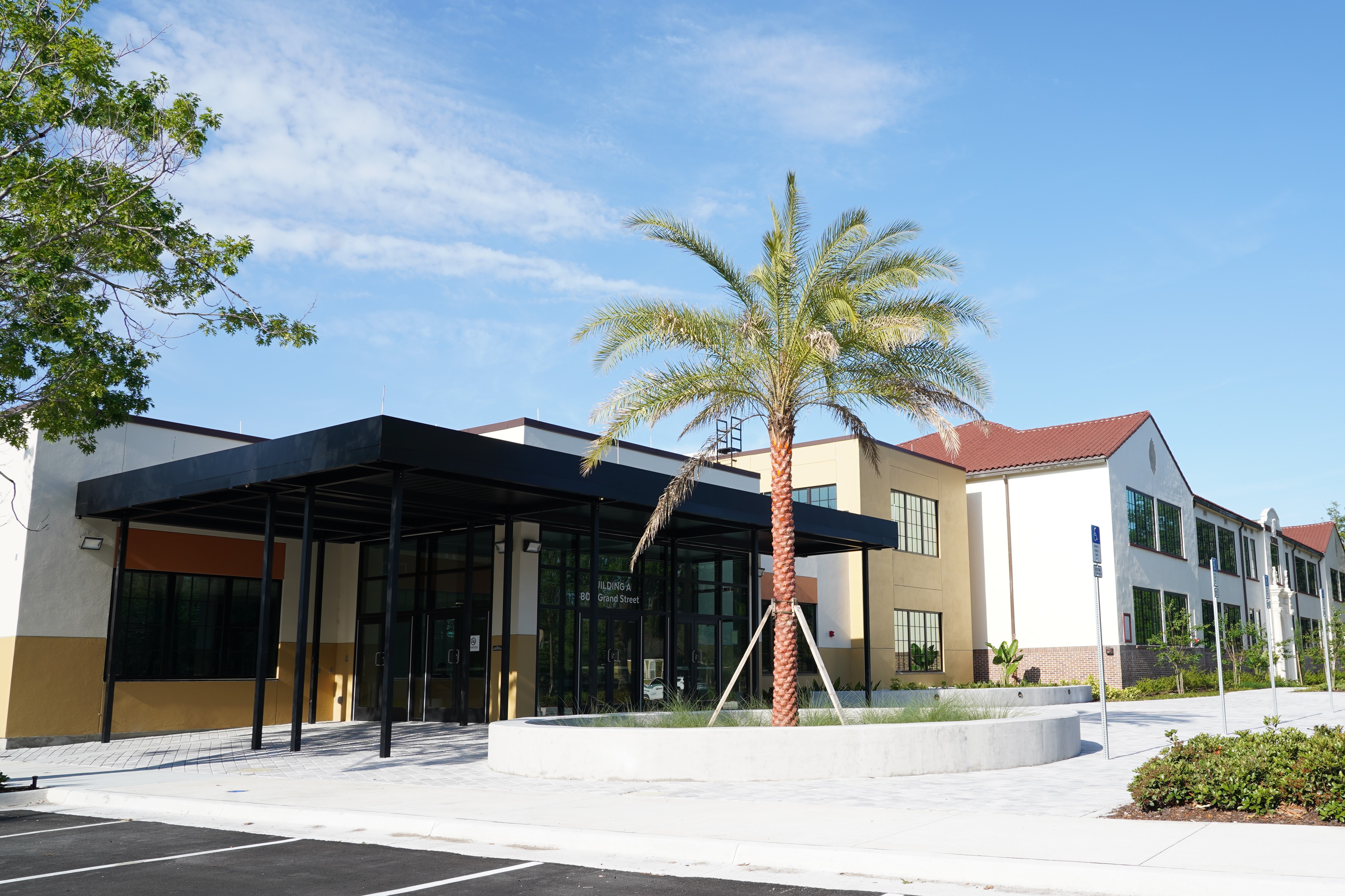 Orlando Pottery Studio moves into Grand Avenue Neighborhood Center - The  Community Paper