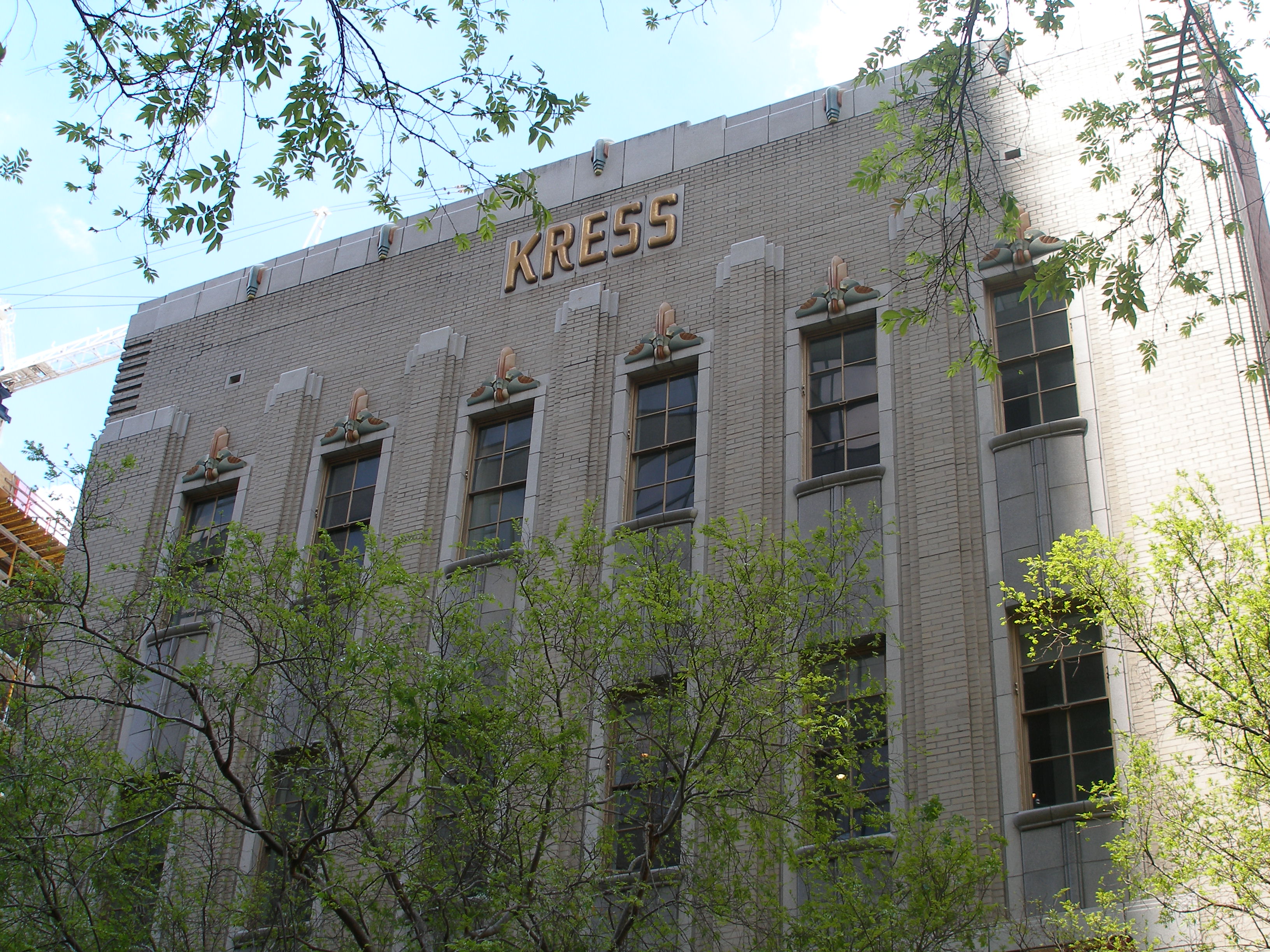 Photo of multi-story Kress building in downtown Orlando
